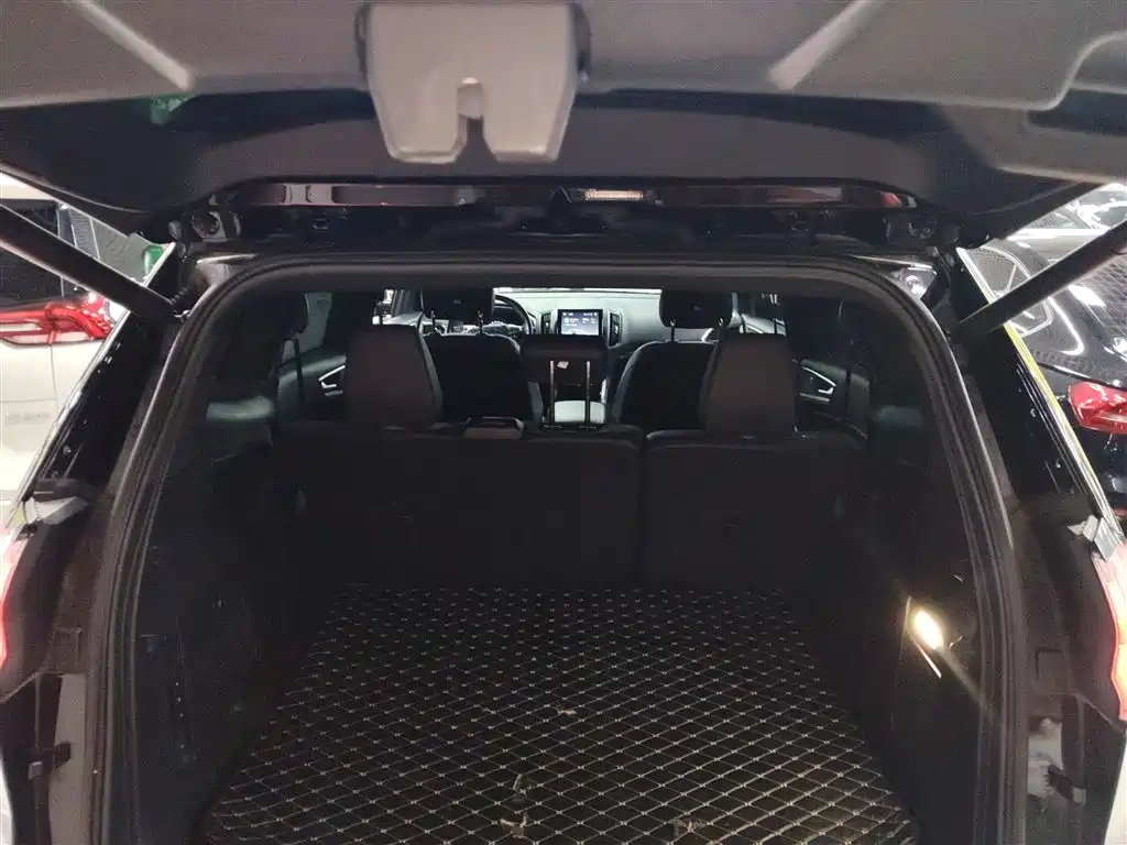 Ford Edge 2020 — фото 19