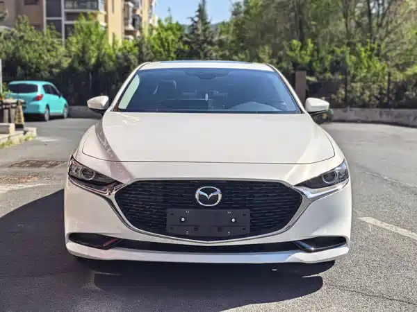 Mazda 3 Axela 2023