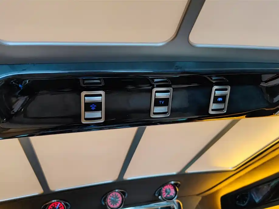 Mercedes-Benz Vito 2023 — фото 14