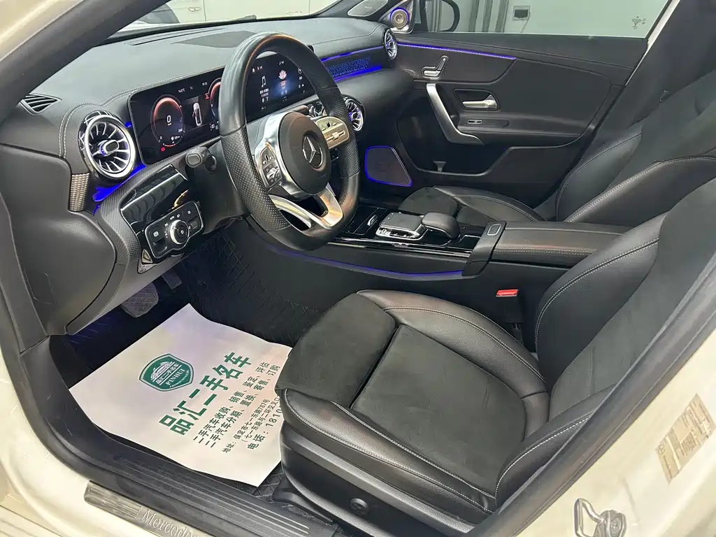 Mercedes-Benz A-Class 2019 — фото 8