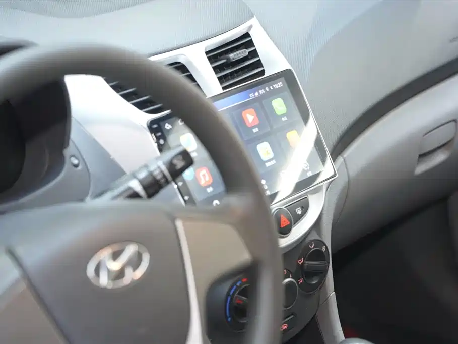 Hyundai Verna 2019 — фото 12