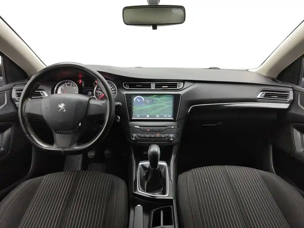 Peugeot 408 2015 — фото 5