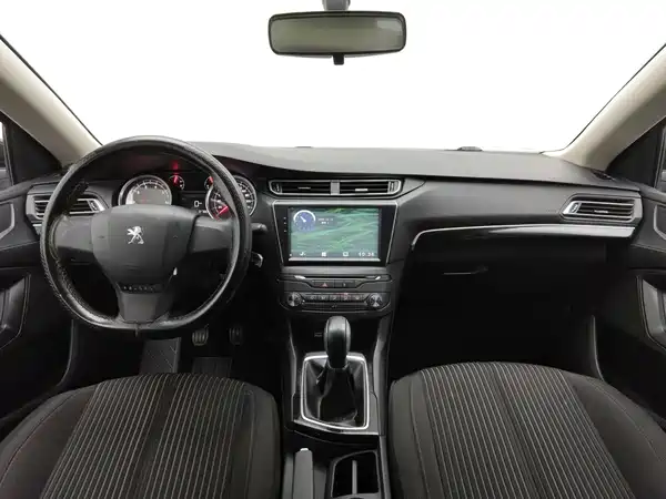 Peugeot 408 2015