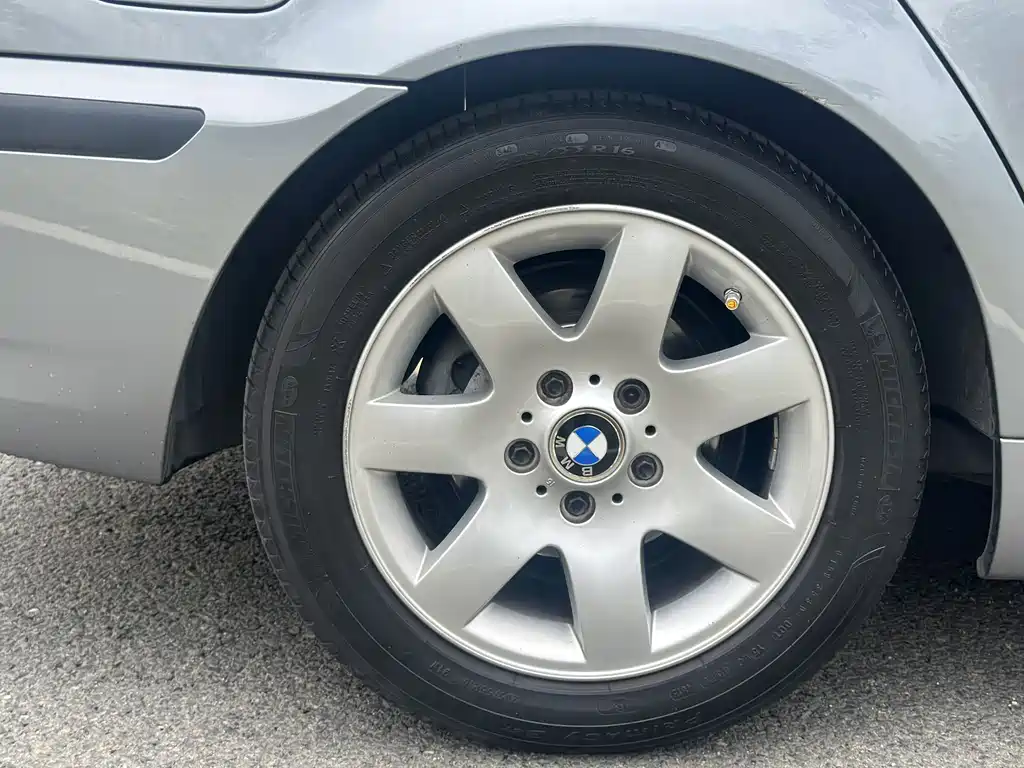 BMW 3 Series 2005 — фото 11