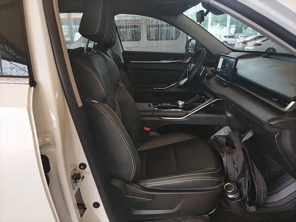 Haval H6 2023 — фото 25