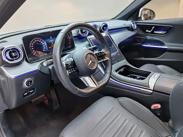 Mercedes-Benz C-Class 2024