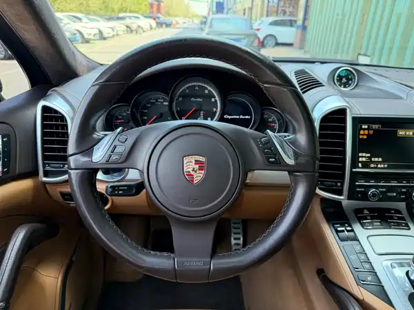 Porsche Cayenne 2011