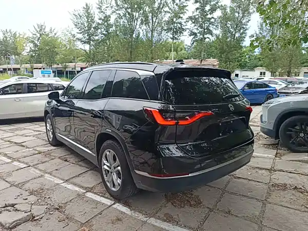 NIO ES8 2020