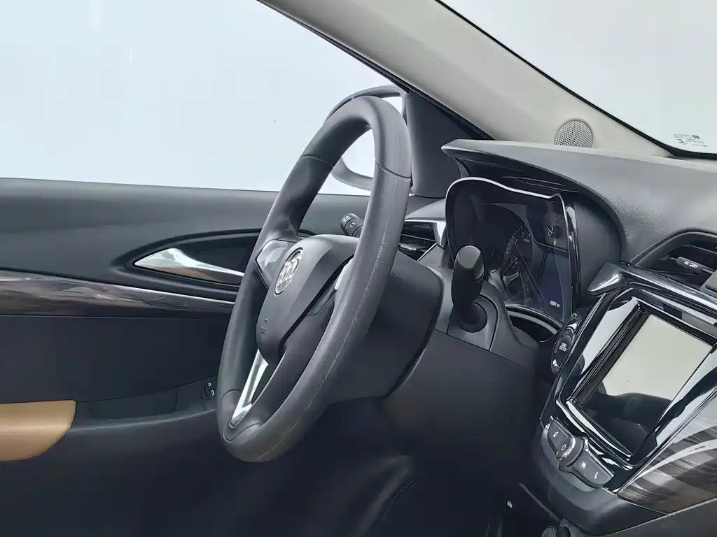 Buick Excelle 2018 — фото 22