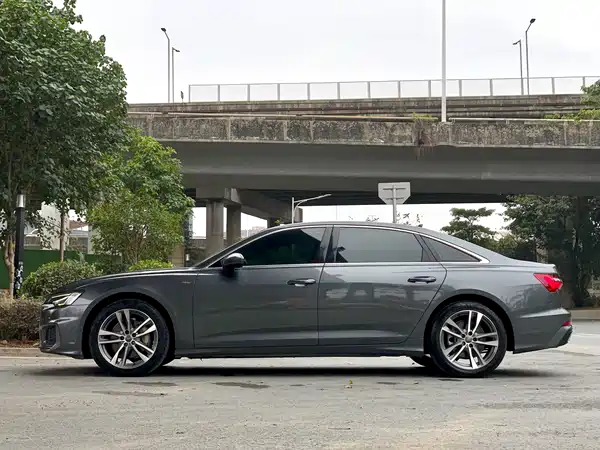 Audi A6L 2020