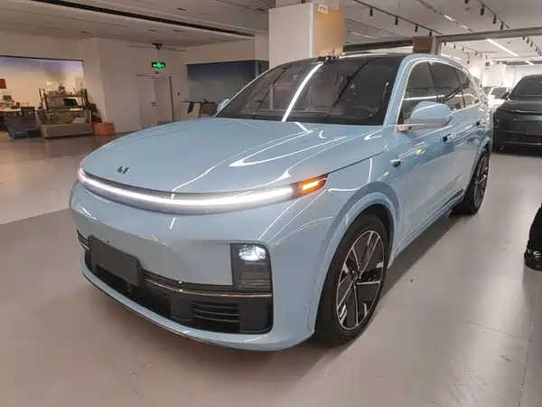 Li Auto L7 2025