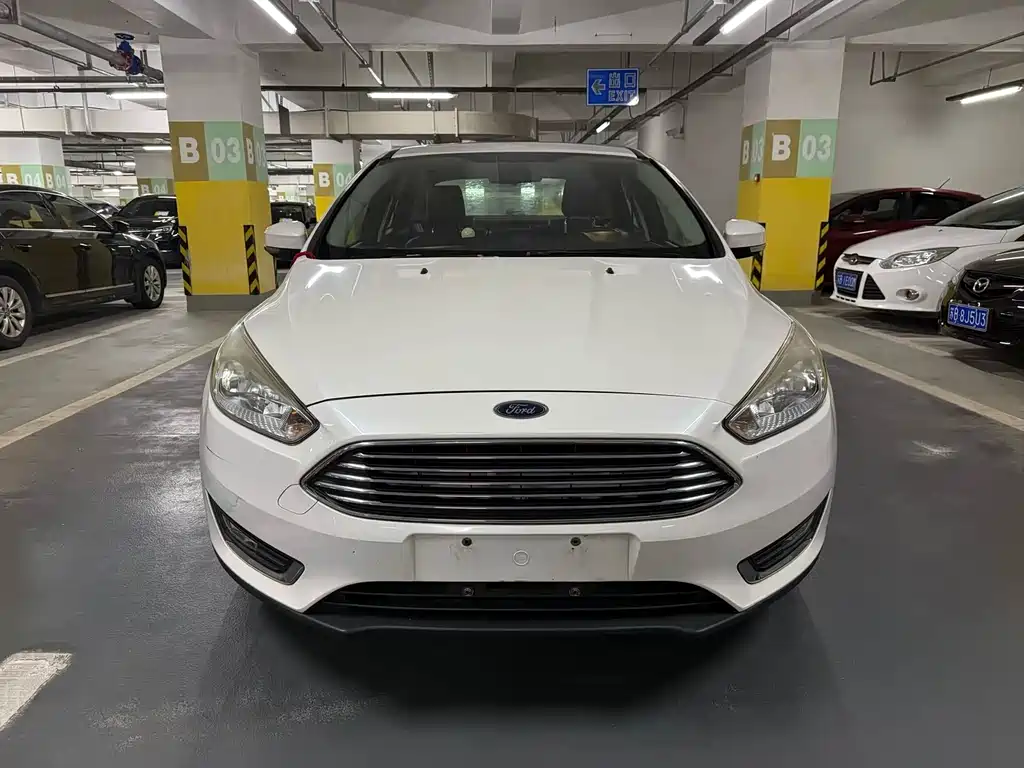 Ford Focus 2017 — фото 1
