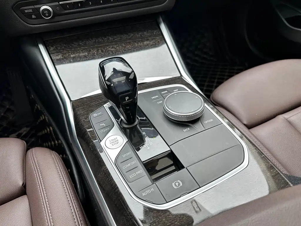BMW 3 Series 2020 — фото 16