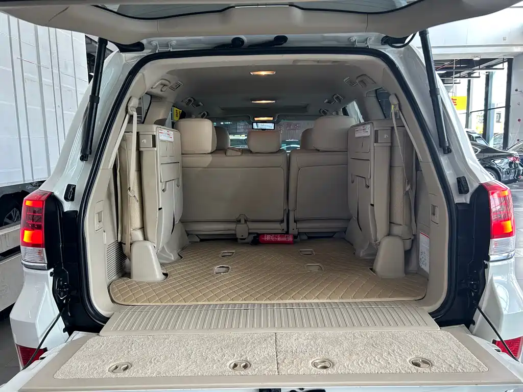 Toyota Land Cruiser 2018 — фото 15