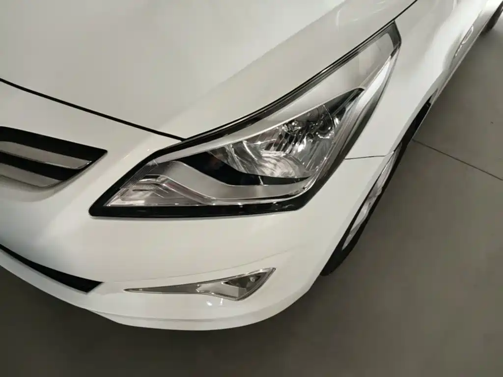 Hyundai Accent 2018 — фото 24