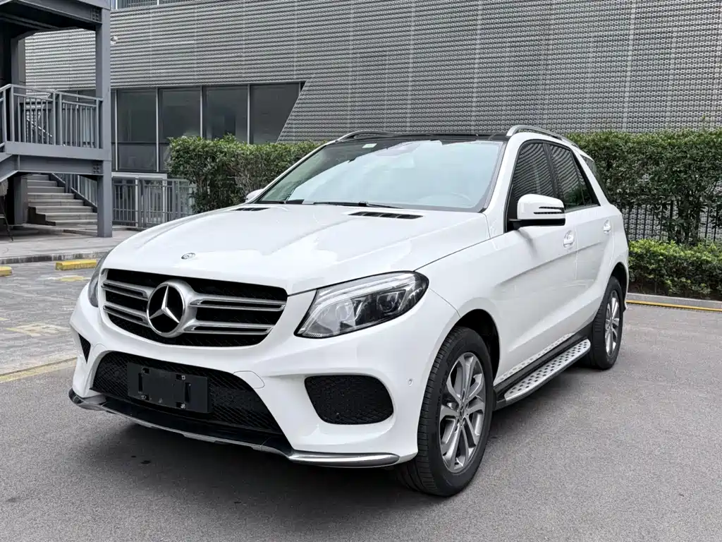 Mercedes-Benz GLE 2017 — фото 1