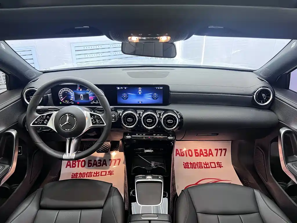 Mercedes-Benz A-Class 2024 — фото 18
