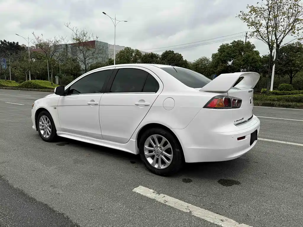 Mitsubishi Lancer EX 2013 — фото 9