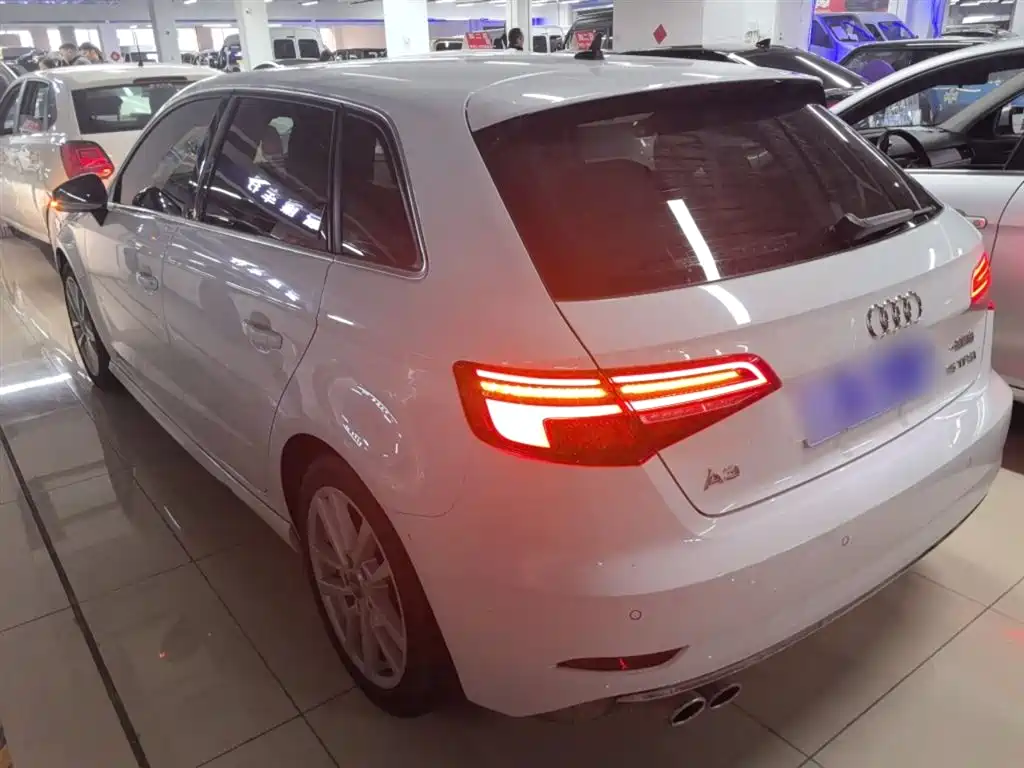 Audi A3 2021 — фото 23