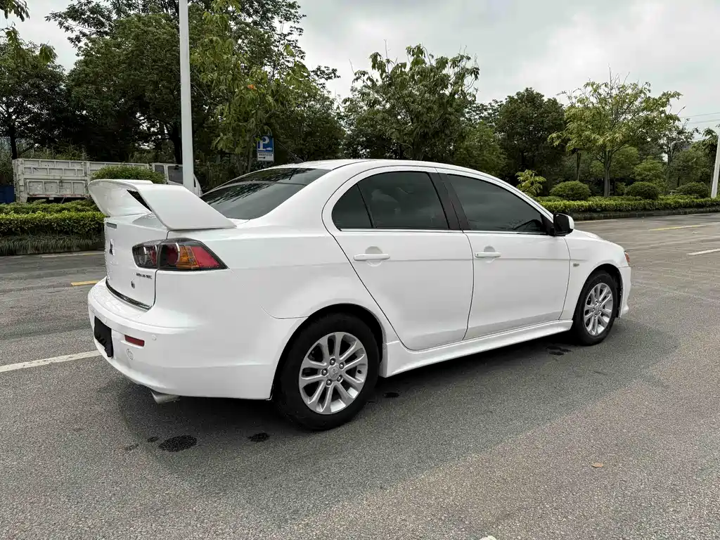 Mitsubishi Lancer EX 2013 — фото 7