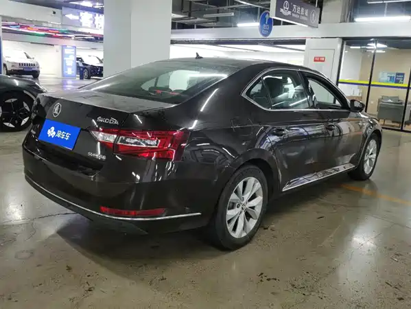 Skoda Superb 2016
