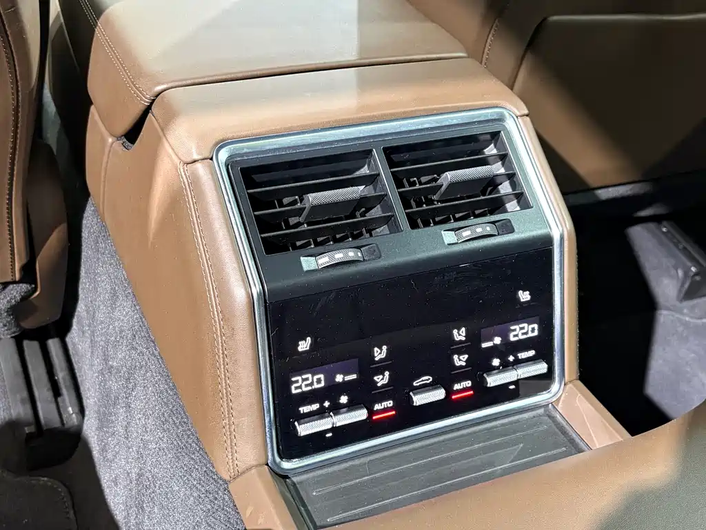 Porsche Panamera 2018 — фото 12