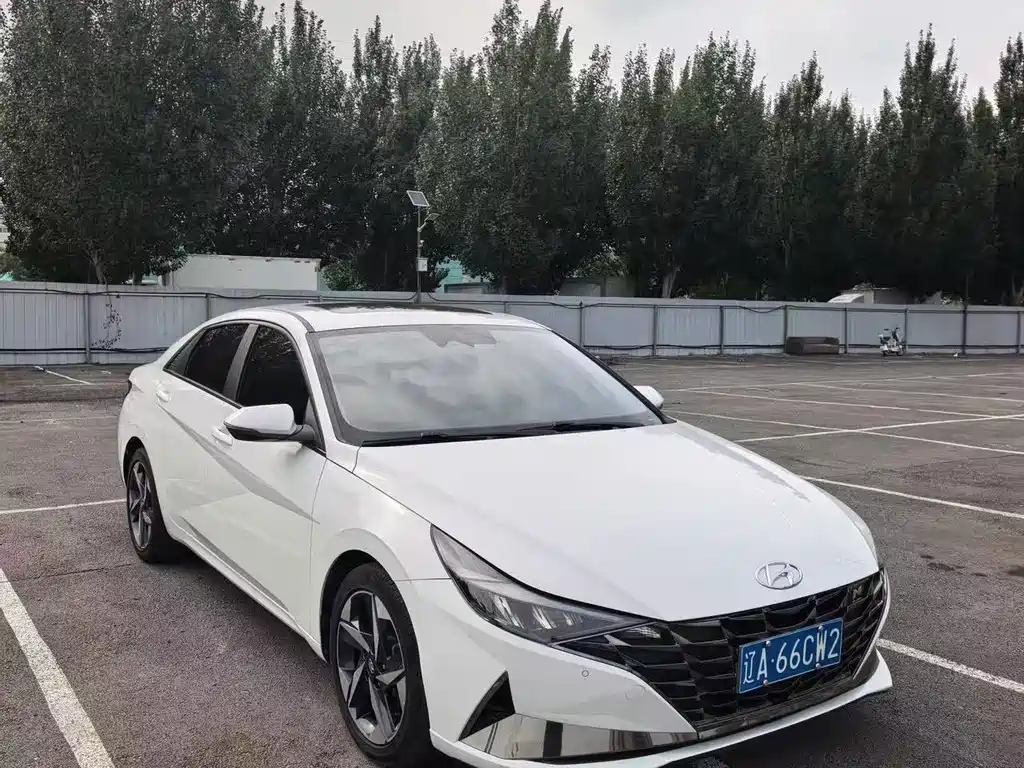 Hyundai Elantra 2023