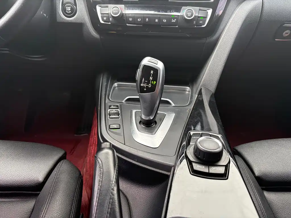 BMW 3 Series GT 2018 — фото 18