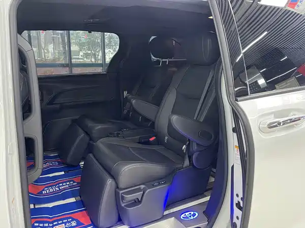 Toyota Sienna 2021