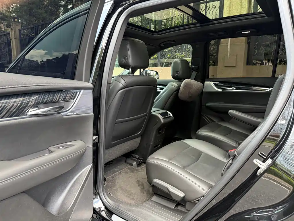 Cadillac XT6 2023 — фото 19