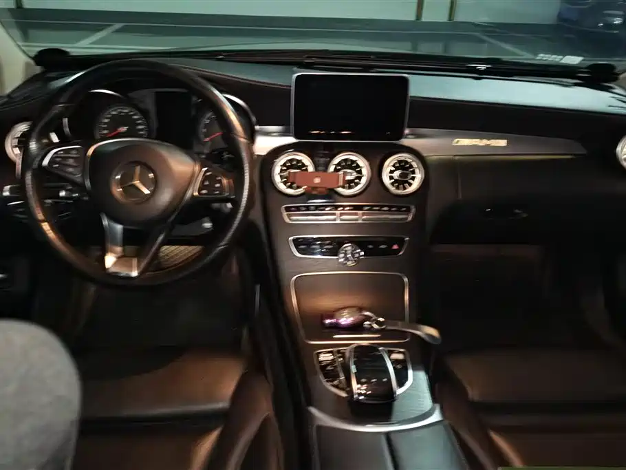 Mercedes-Benz C-Class 2018 — фото 12