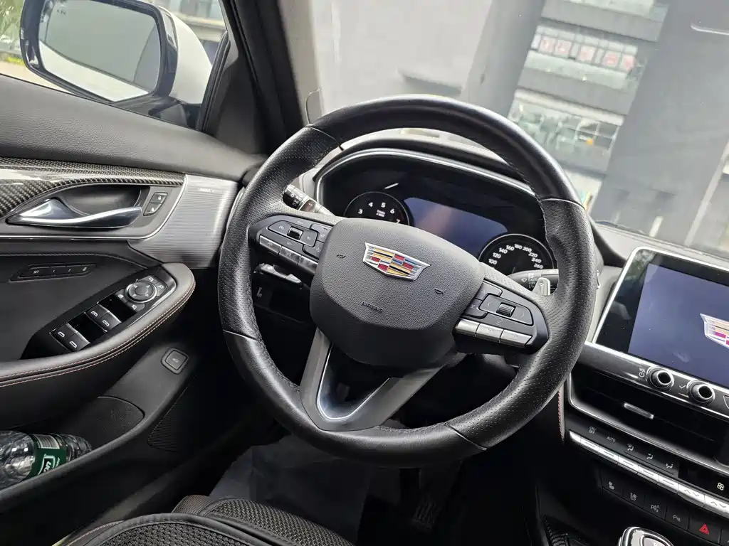 Cadillac CT5 2020 — фото 17