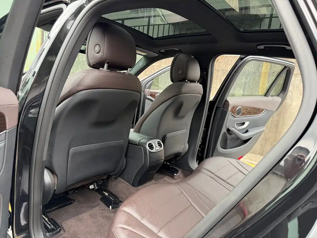 Mercedes-Benz GLC 2017 — фото 10