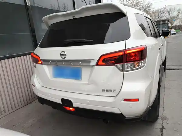 Nissan Terra 2020