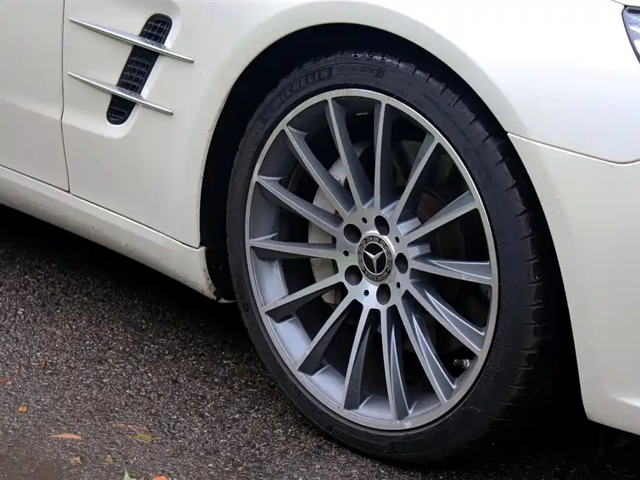 Mercedes-Benz SL-Class 2016 — фото 16