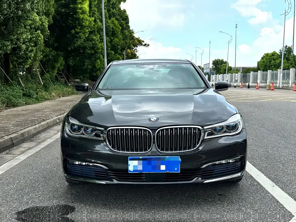 BMW 7 Series 2016 — фото 2