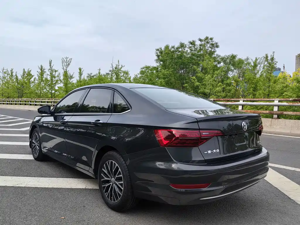 Volkswagen Sagitar 2020