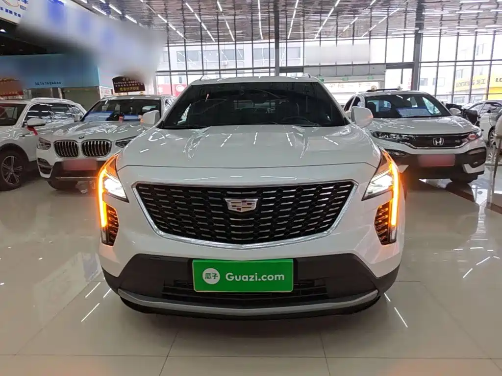 Cadillac XT4 2021 — фото 3