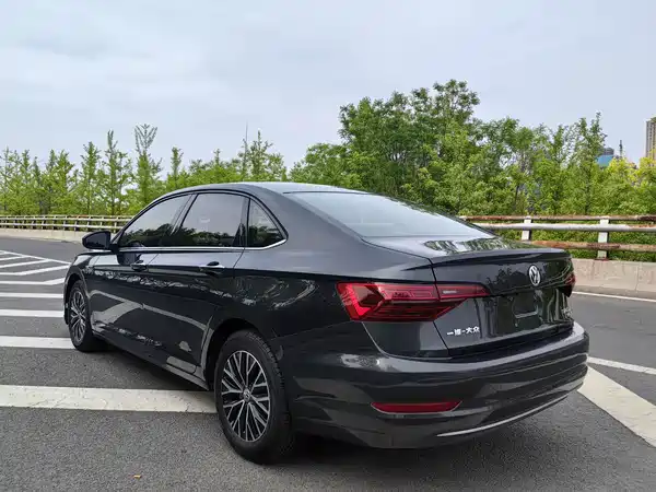 Volkswagen Sagitar 2020