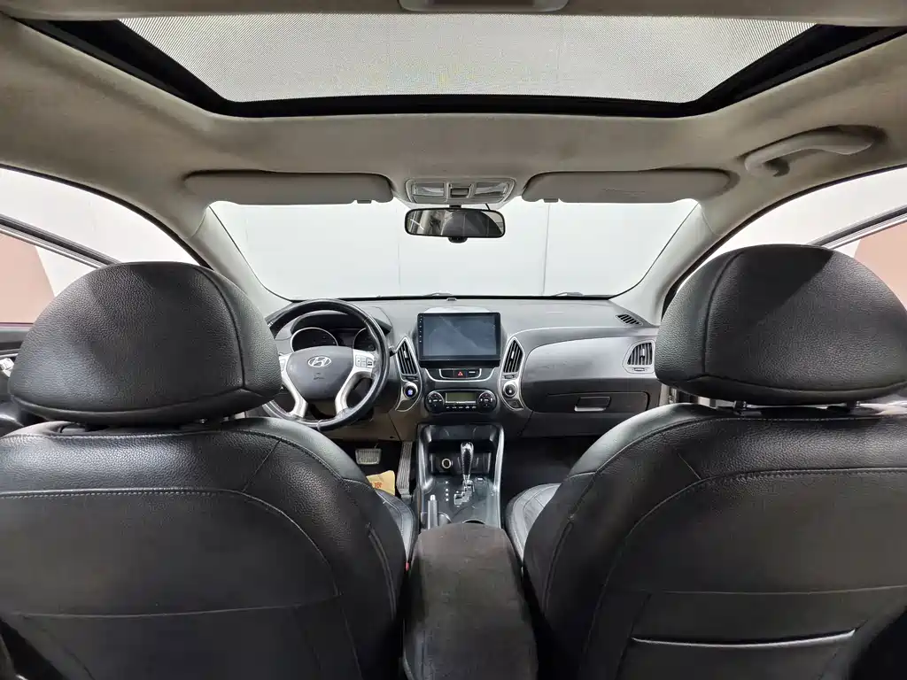 Hyundai ix35 2013 — фото 10