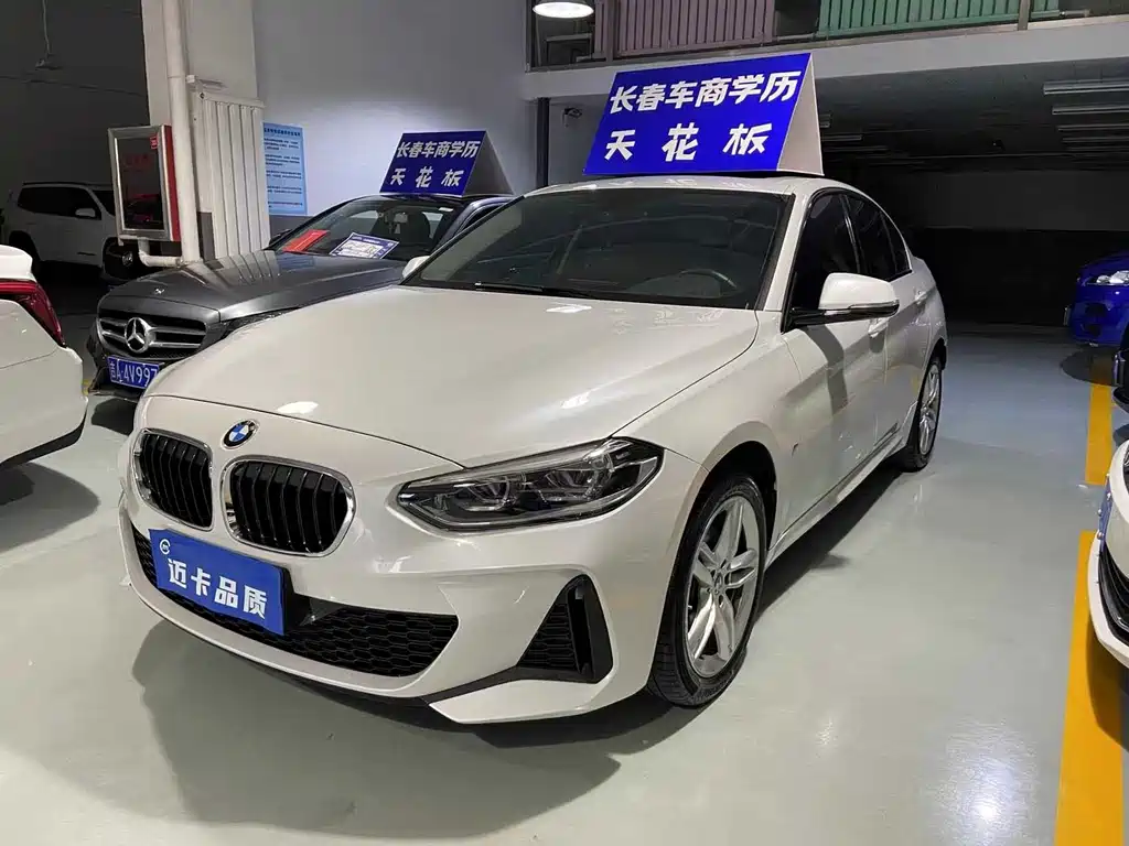 BMW 1 Series 2018 — фото 1