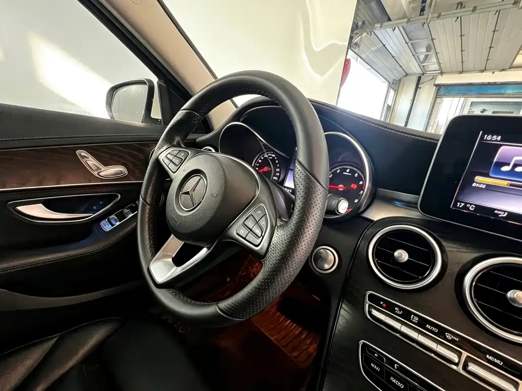 Mercedes-Benz C-Class 2017 — фото 12