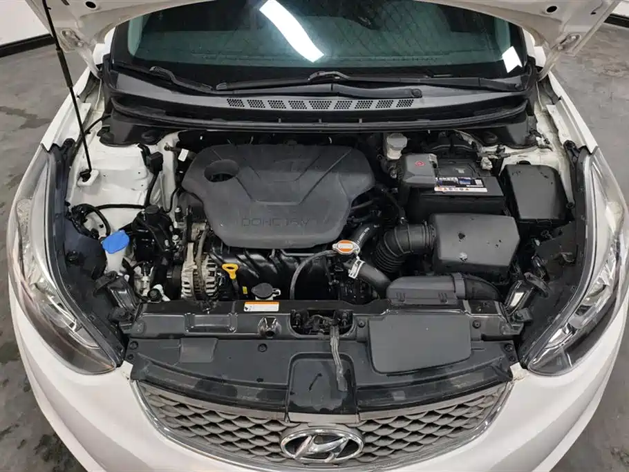 Hyundai Elantra Langdong 2017 — фото 10