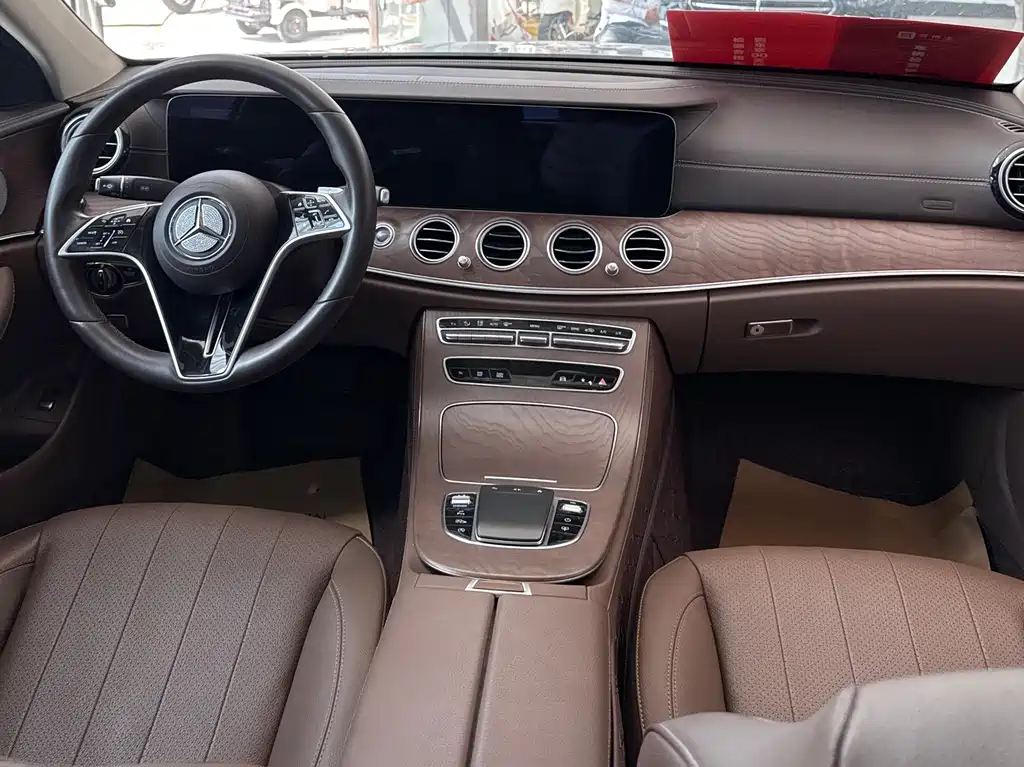 Mercedes-Benz E-Class 2020 — фото 10