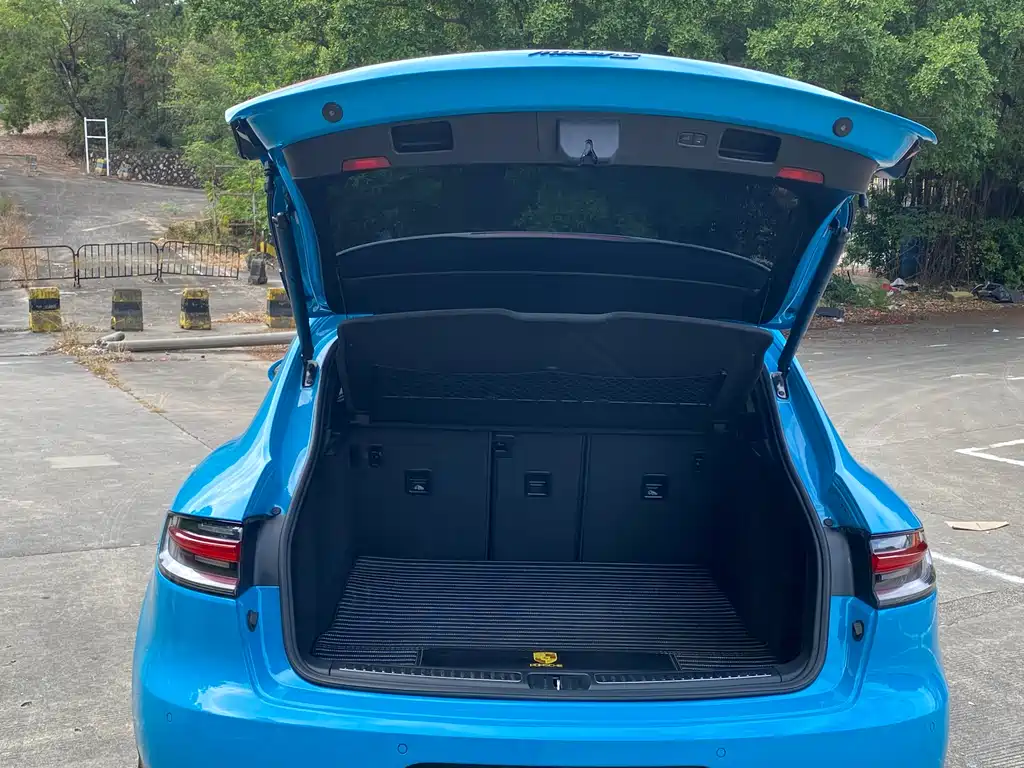 Porsche Macan 2019 — фото 22