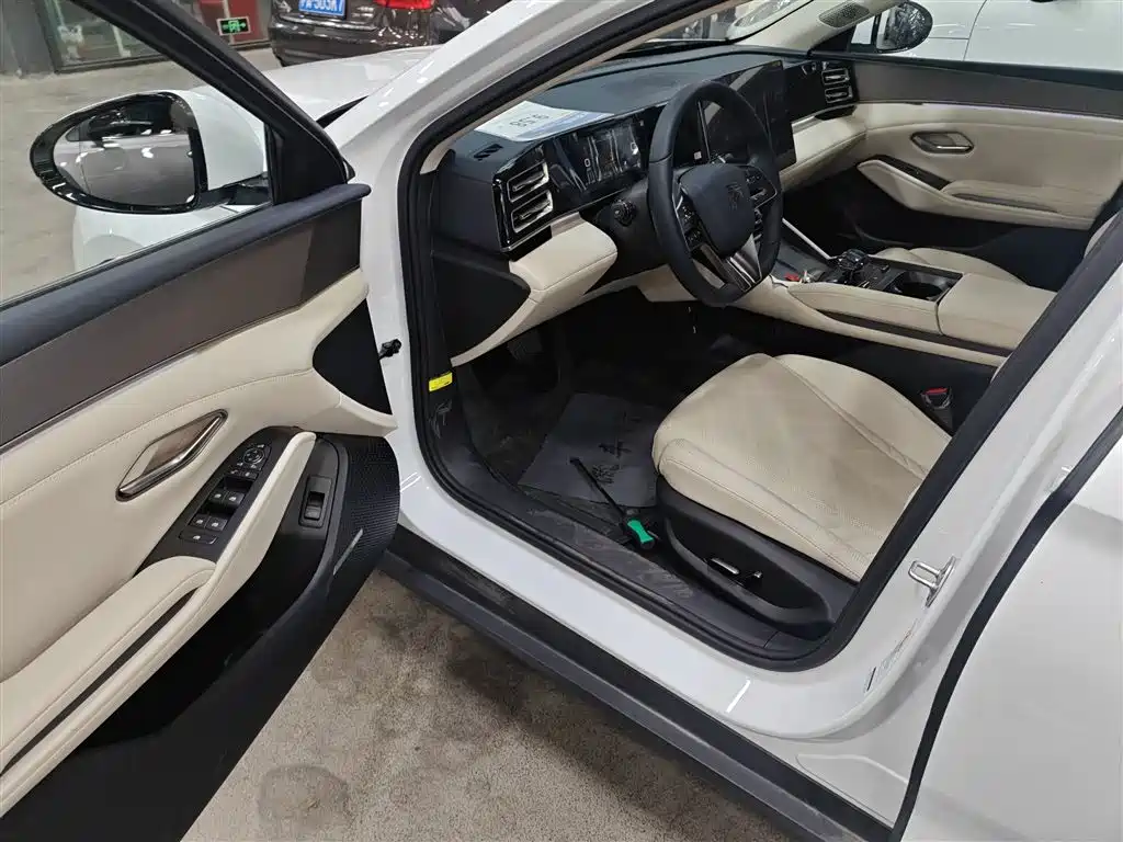 BYD Qin L 2025 — фото 16