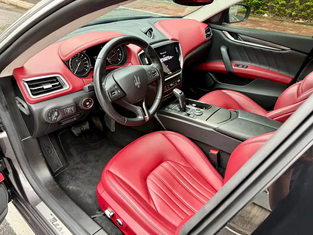 Maserati Ghibli 2021 — фото 13