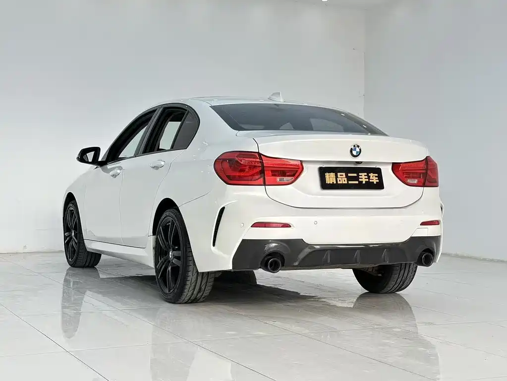 BMW 1 Series 2020 — фото 12
