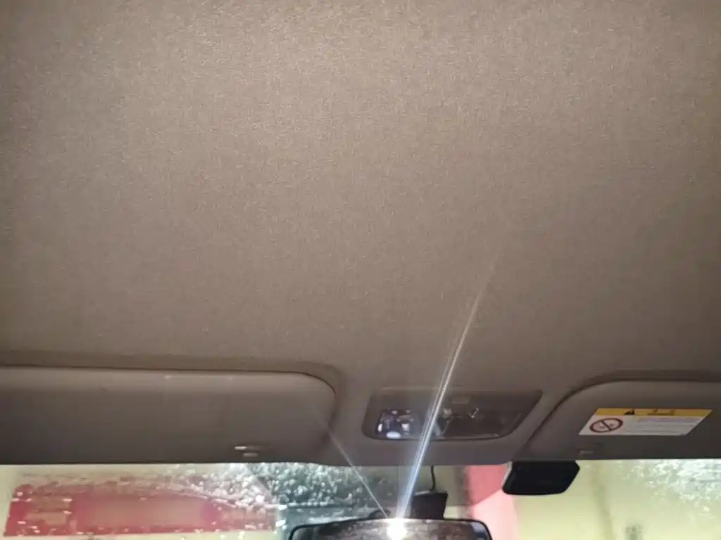 Toyota Yaris L 2019 — фото 18