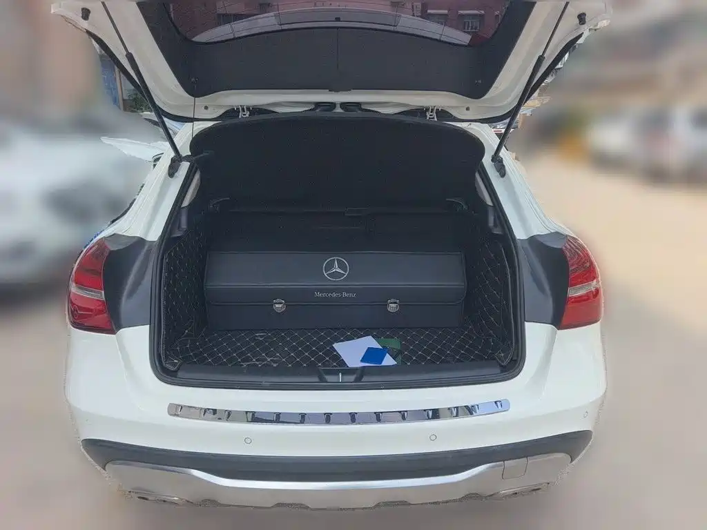 Mercedes-Benz GLA 2017 — фото 20